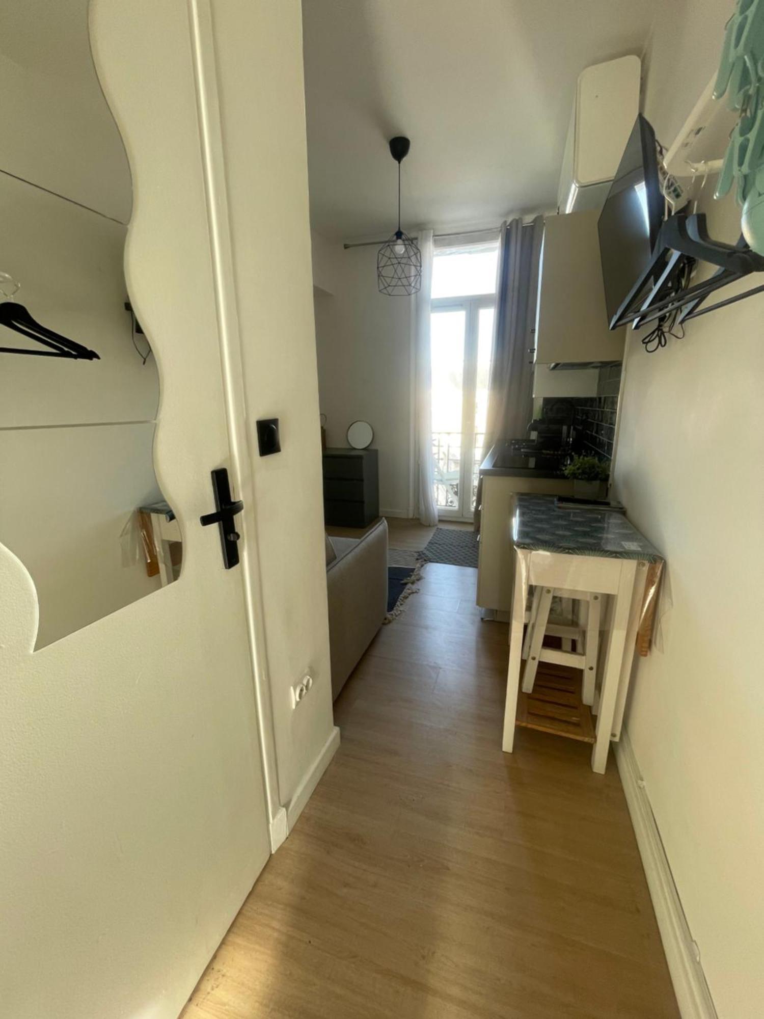 Cosy En Face De La Gare Appartement *