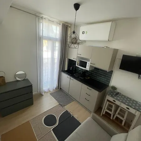 Cosy Studio En Face De La Gare Nice Exterior photo